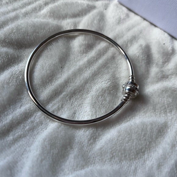 Pandora moments shooting star bangle bracelet 🥰 - Picture 2 of 5